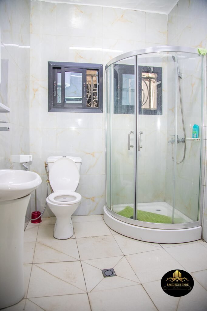 Appartement meublé 2chbr haut standing Efoulan