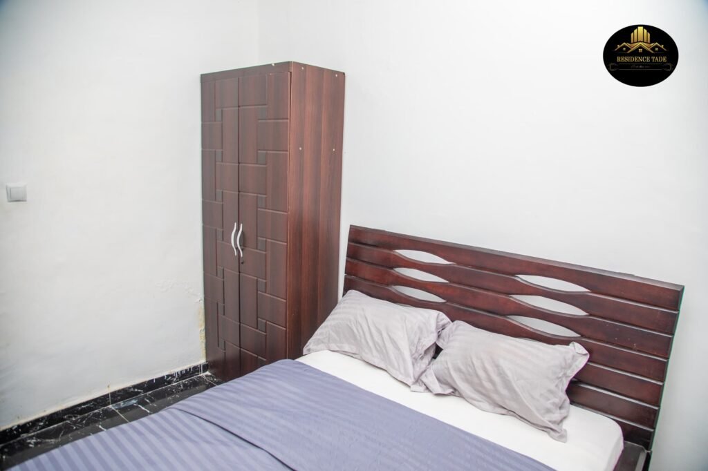 Appartement meublé studio haut standing Efoulan