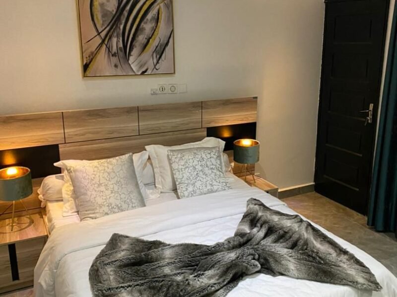 Magnifique studio moderne, entièrement meublé, confortable et équipé