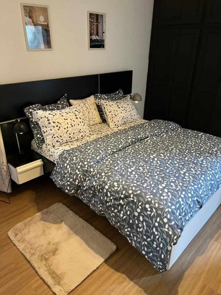 Studio moderne, entièrement meublé, confortable et équipé