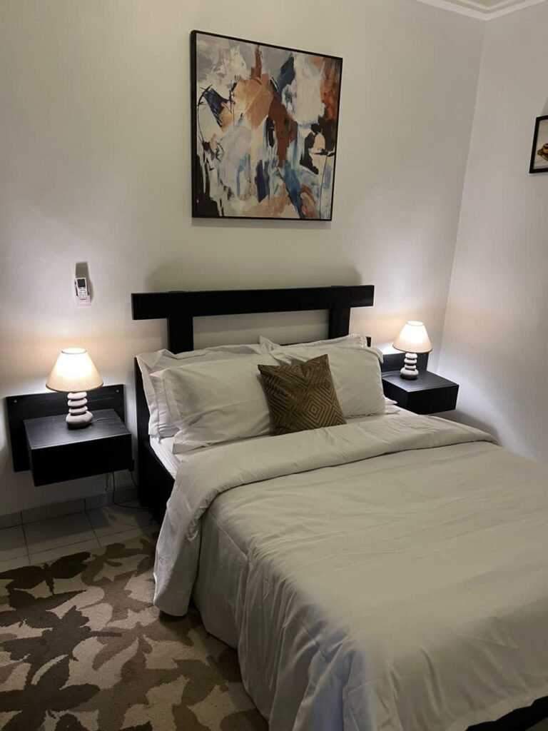 𝐀𝐩𝐩𝐚𝐫𝐭𝐞𝐦𝐞𝐧𝐭 𝐦𝐞𝐮𝐛𝐥é 𝐡𝐚𝐮𝐭 𝐬𝐭𝐚𝐧𝐝𝐢𝐧𝐠 situé à Bonamoussadi Vallée