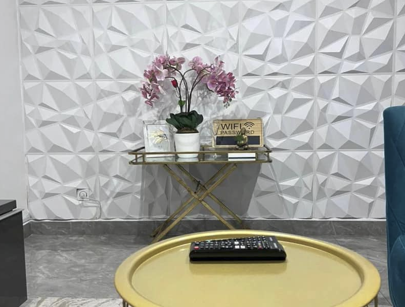 Magnifique studio moderne, entièrement meublé, confortable et équipé